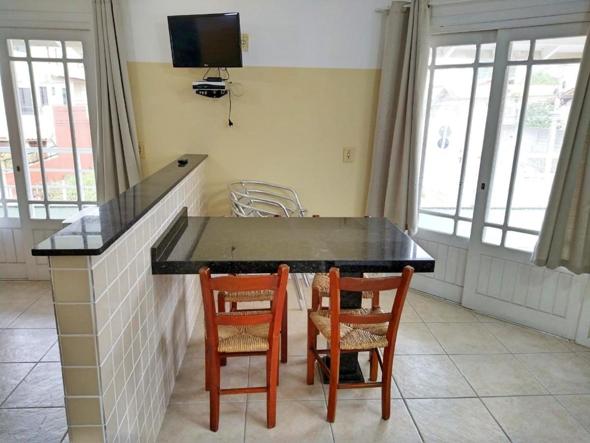 Апартаменты Ap 1 Dorm - Res Ilha Das Gales - Ate 4 Pessoas Бомбиньяс Экстерьер фото
