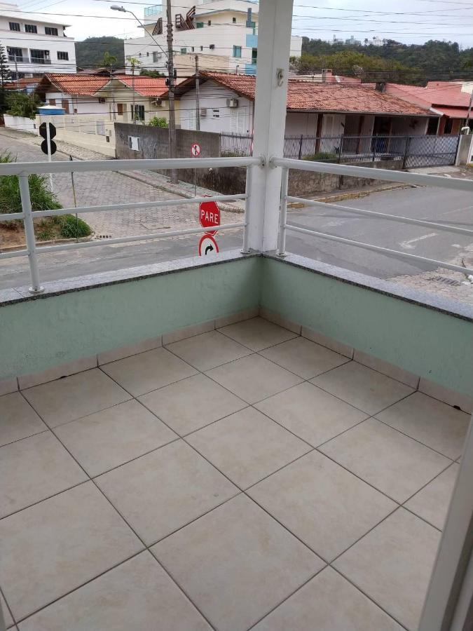 Апартаменты Ap 1 Dorm - Res Ilha Das Gales - Ate 4 Pessoas Бомбиньяс Экстерьер фото